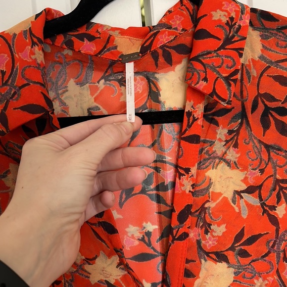 FREE PEOPLE TOP - Picture 4 of 5